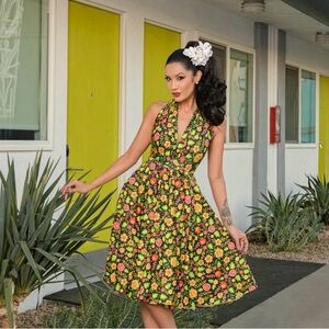 Boulevard Nights Pretty Paloma Floral Plunge Neckline Retro Dress - XL